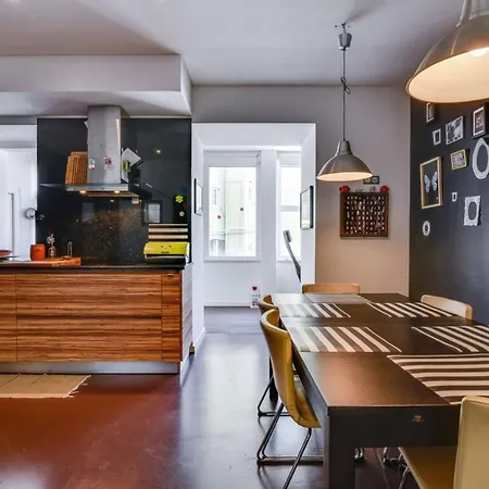 Apartment Charming 2 Bedroom At Restelo *